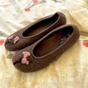 Haflinger 42 ballet slippers US 11 womens pure wool
